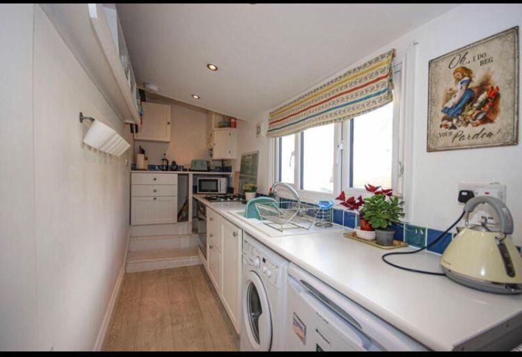 Light And Airy Central Lyme Regis Appartment With Parking Exteriér fotografie